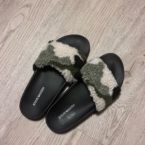 Steve Madden slides